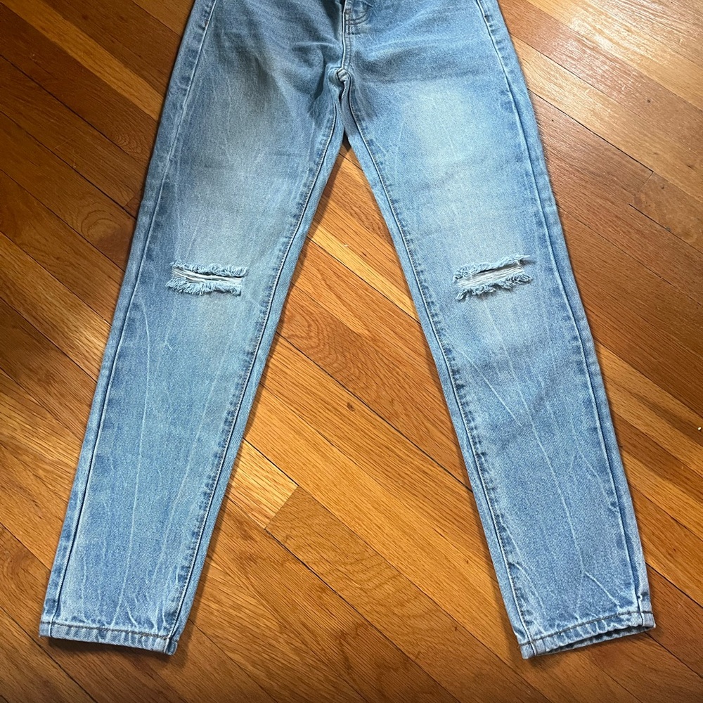 Edikted brand new, never worn size XS blue jean, style 1104